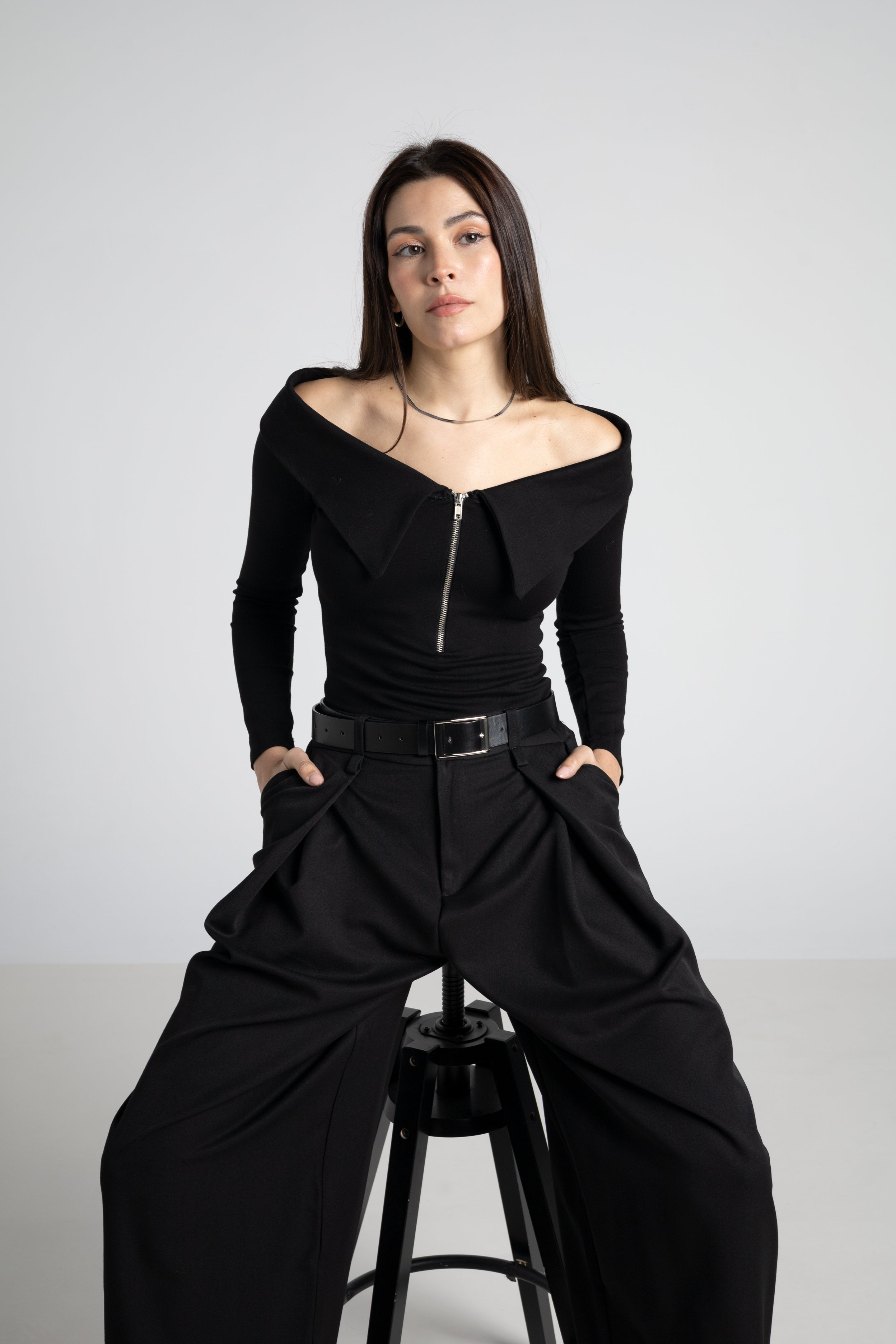 Top con cuello barco y cremallera - Top victoriano Bardot