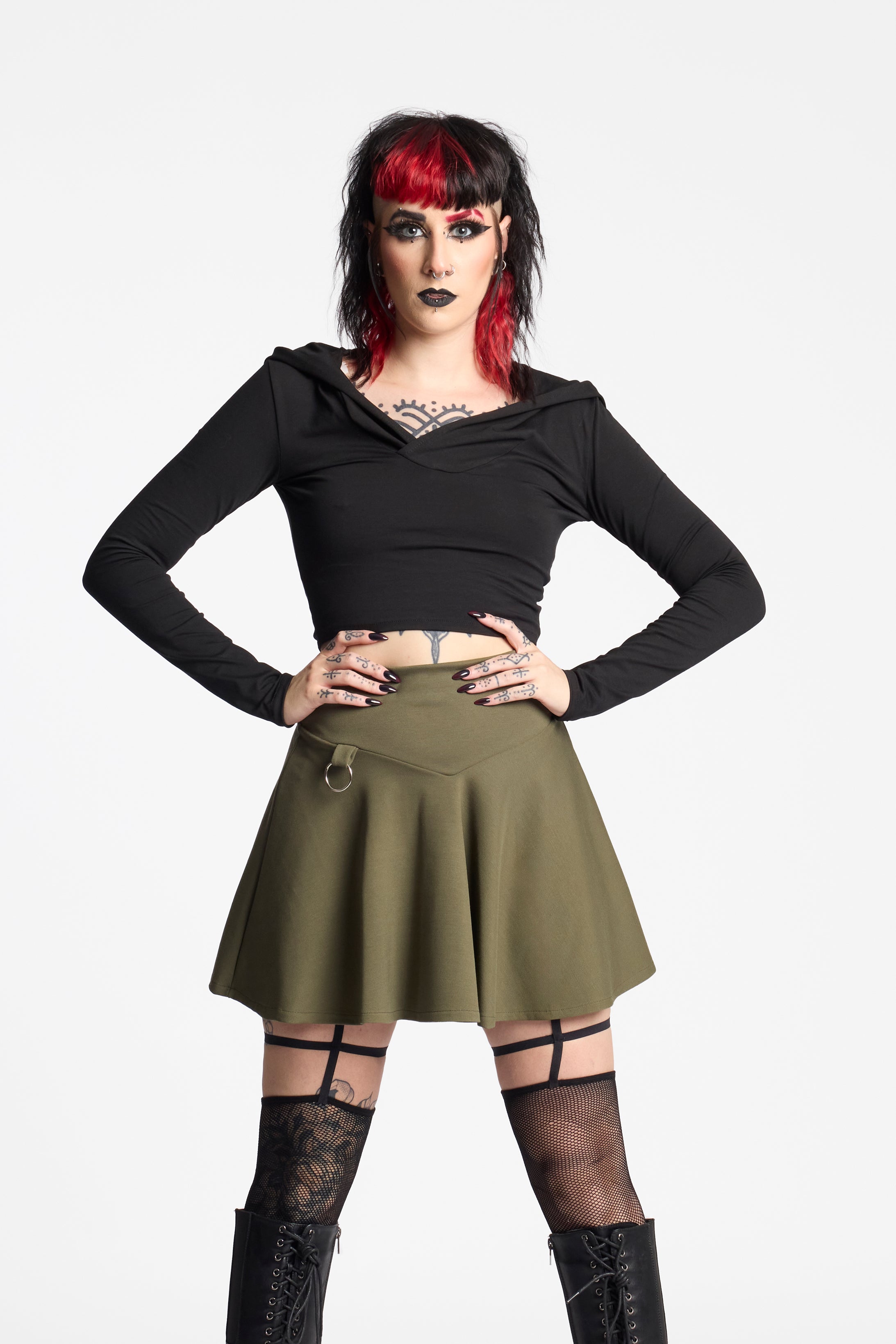 Black Punk Mini Skater Skirt – Rave & Festival Outfit with Metal Ring Detail