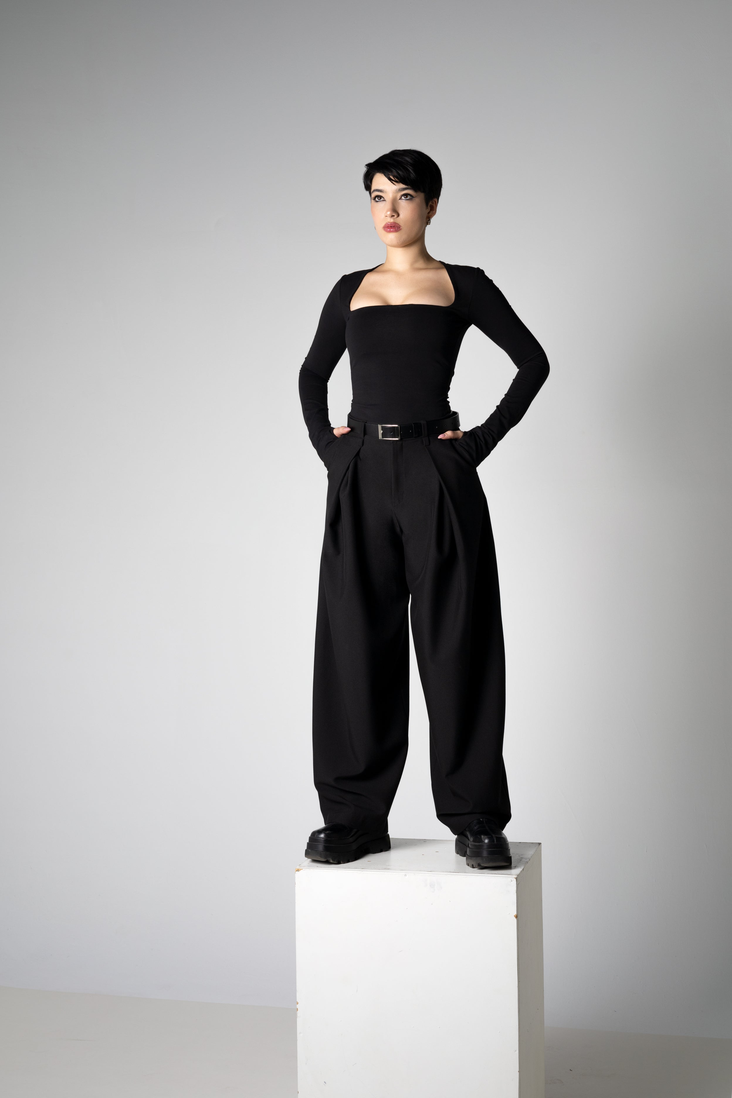 Tailored Baggy wide leg Trousers -  Barrel pleated Pants