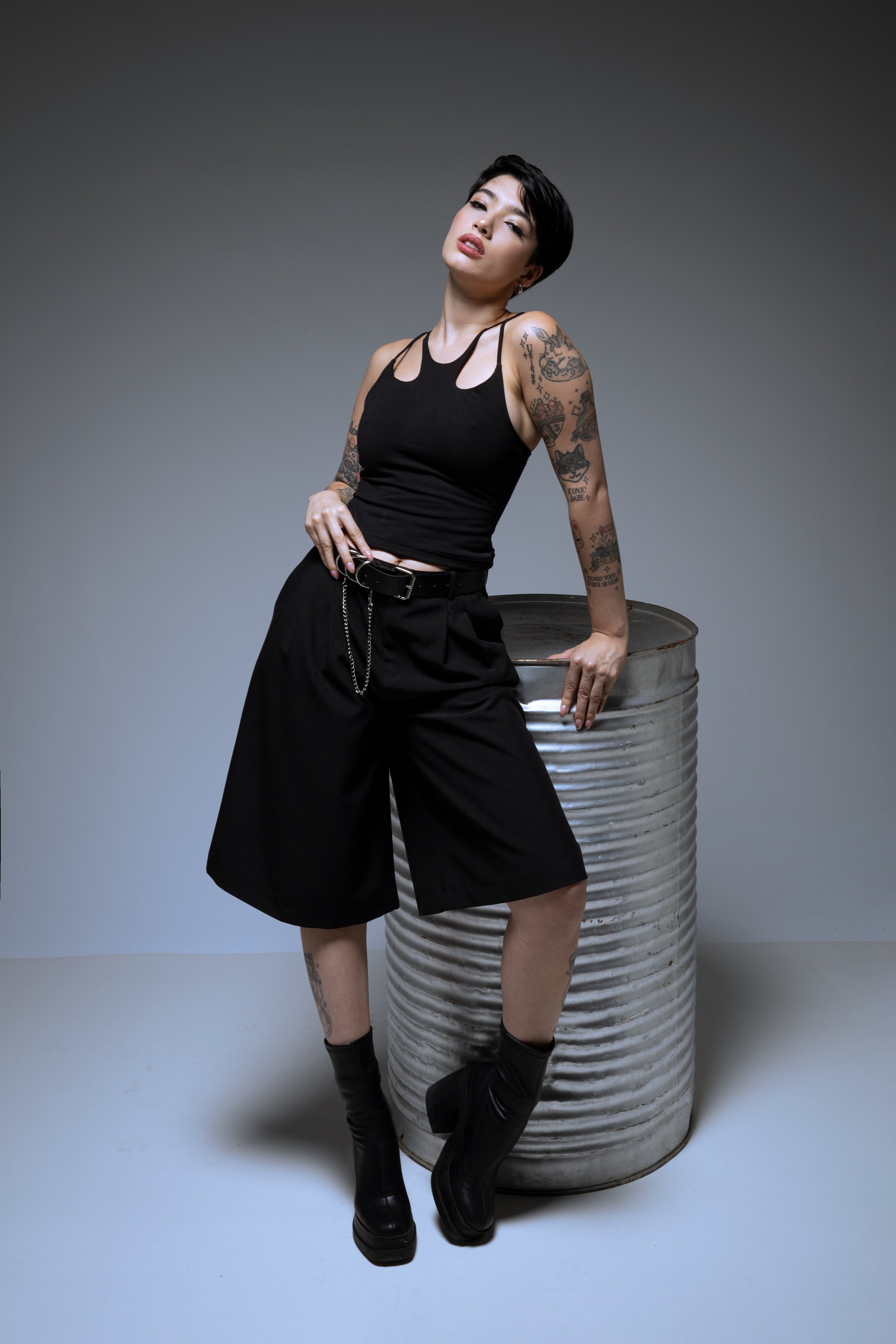 Cropped pleated culotte trousers with a skirted silhouette - Tailor Jorts