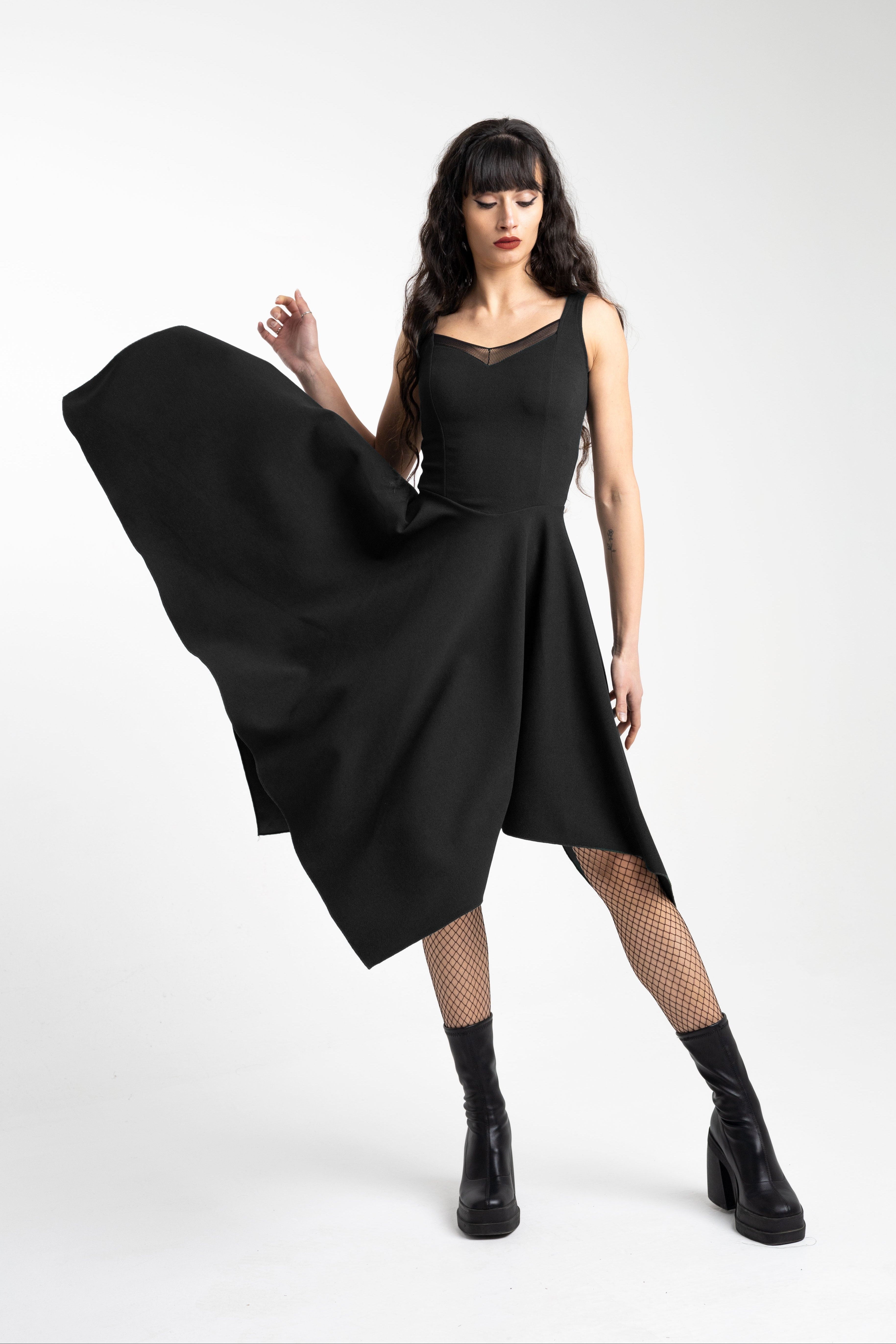 Vestido de bruja de hada asimétrico sin mangas con corsé negro