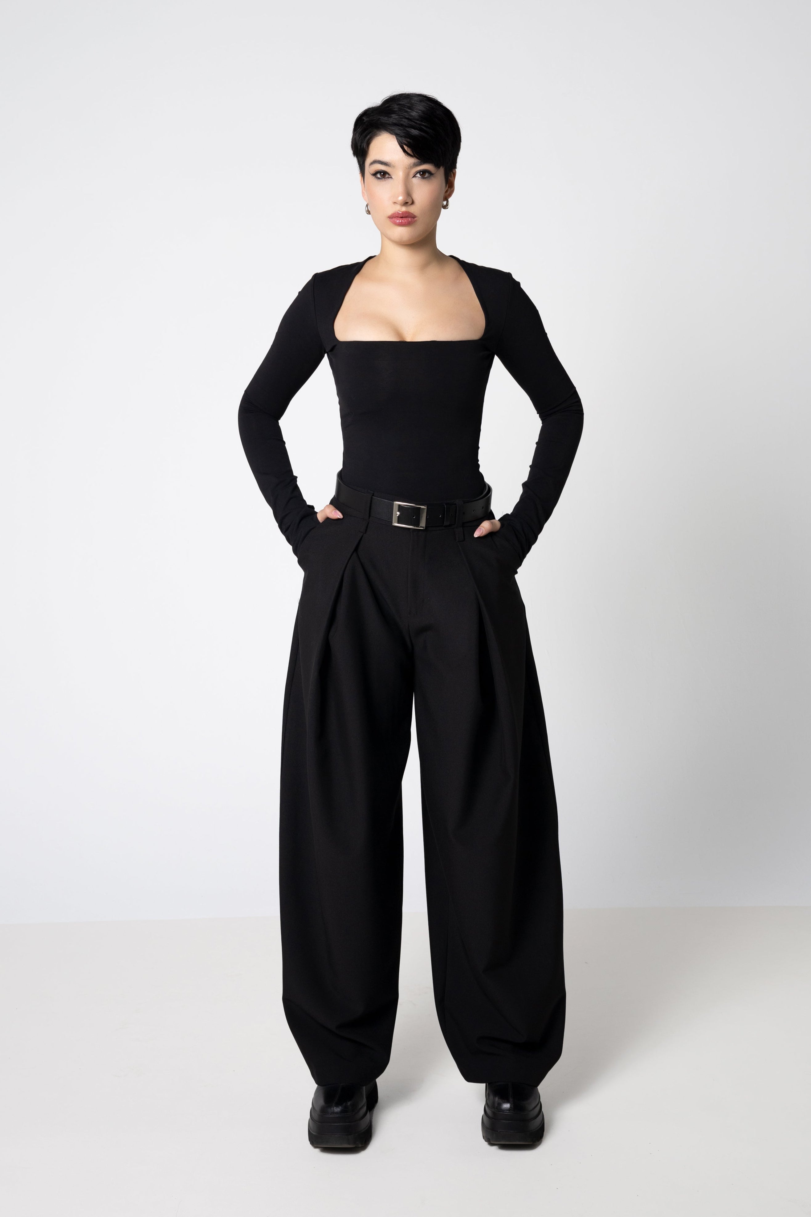 Pleated Barrel Pants – Tailored Baggy wide leg Trousers