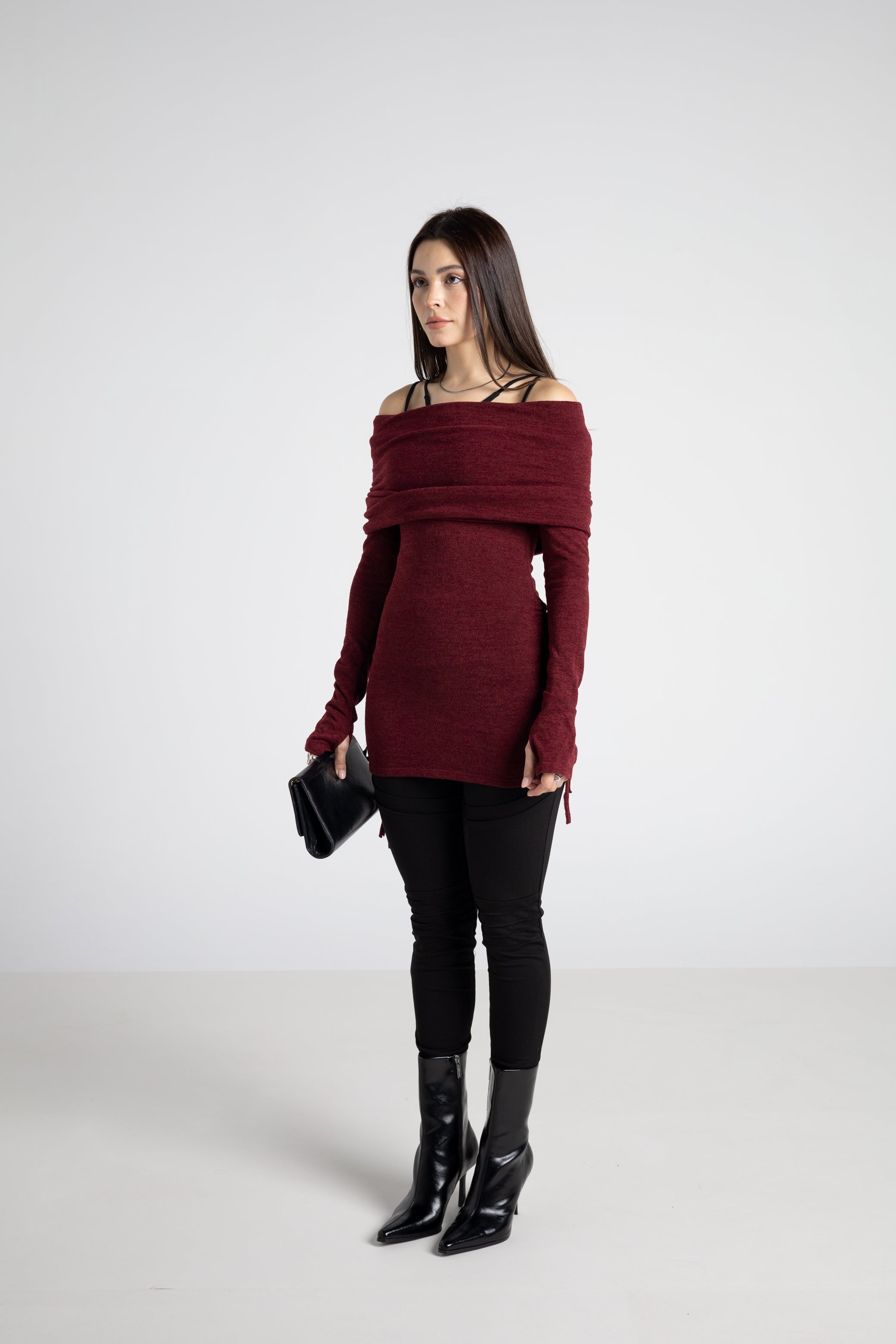 Bordeauxrotes Pulloverkleid mit Kapuze und verstellbarer Länge