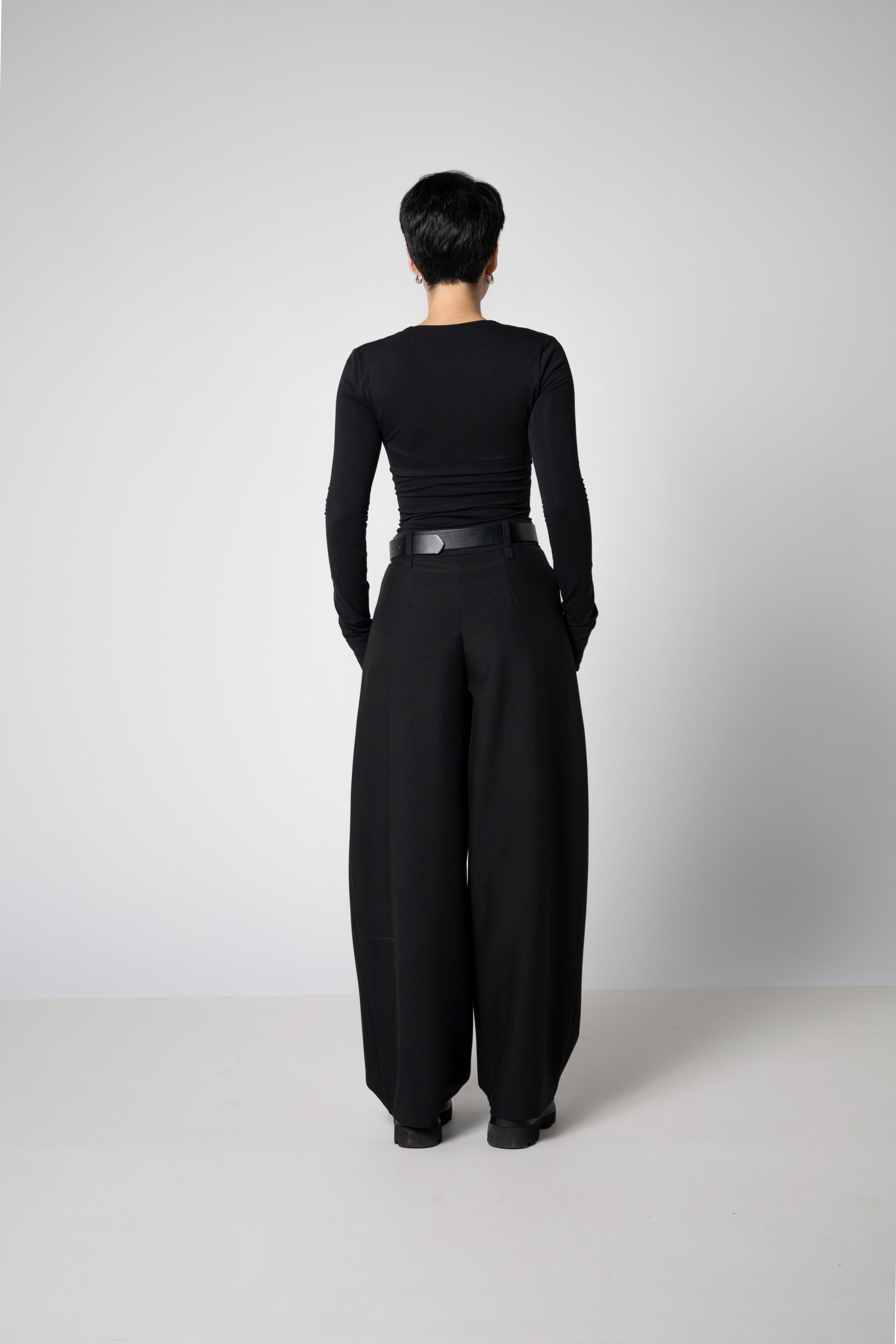 Pleated Barrel Pants – Tailored Baggy wide leg Trousers