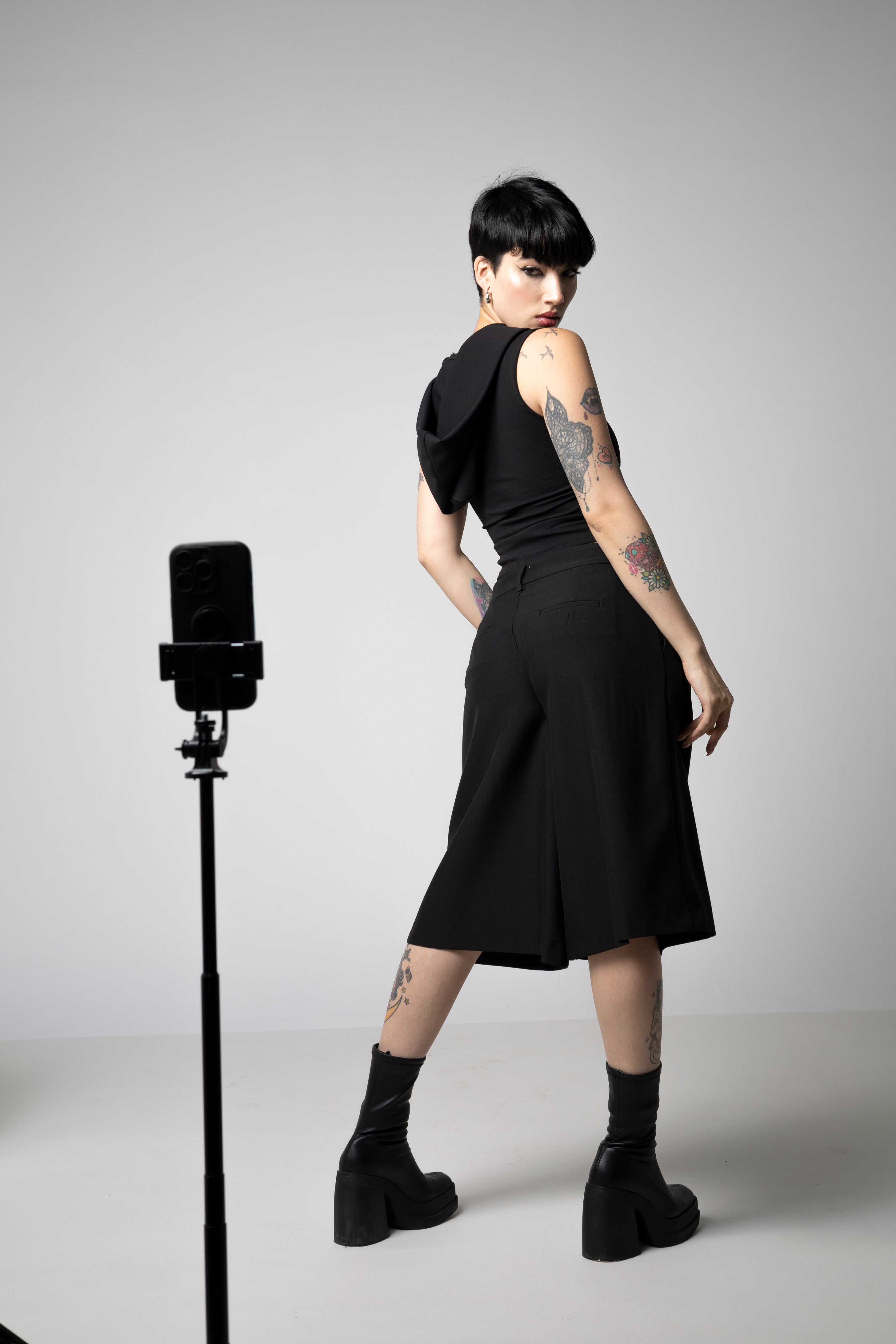 Cropped pleated culotte trousers with a skirted silhouette - Tailor Jorts