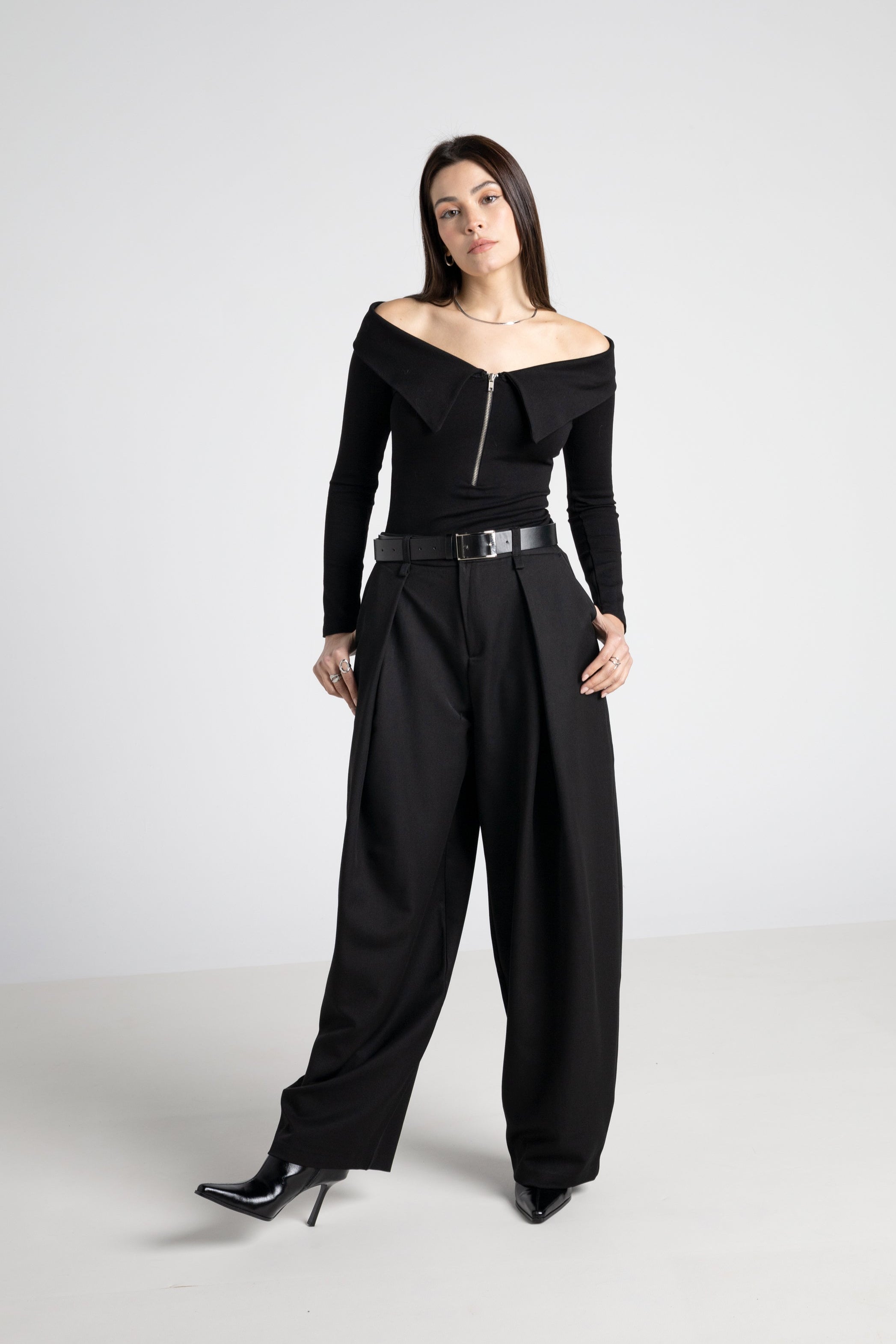 Off shoulder zipper sleeve top