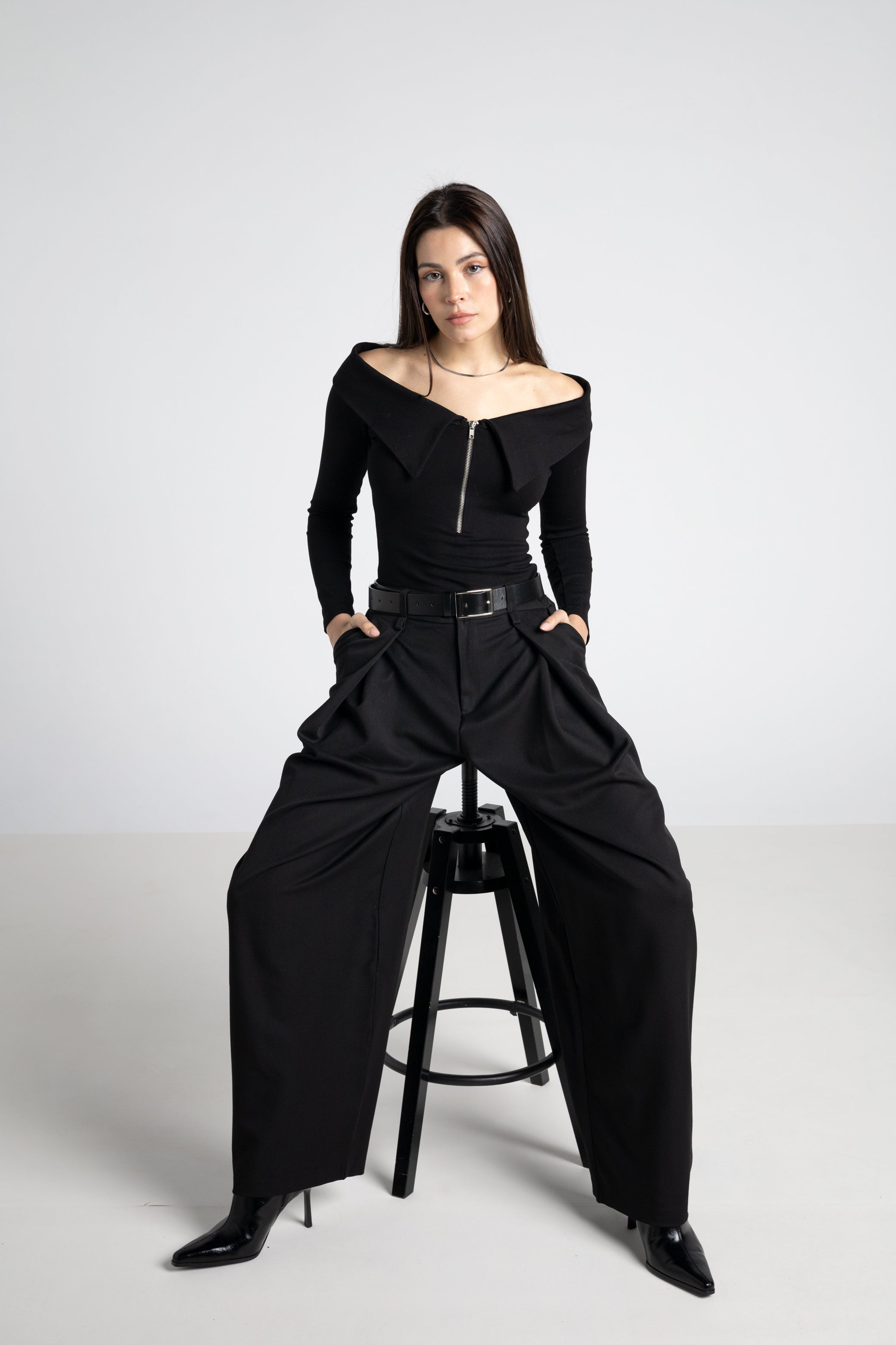 Off shoulder zipper sleeve top