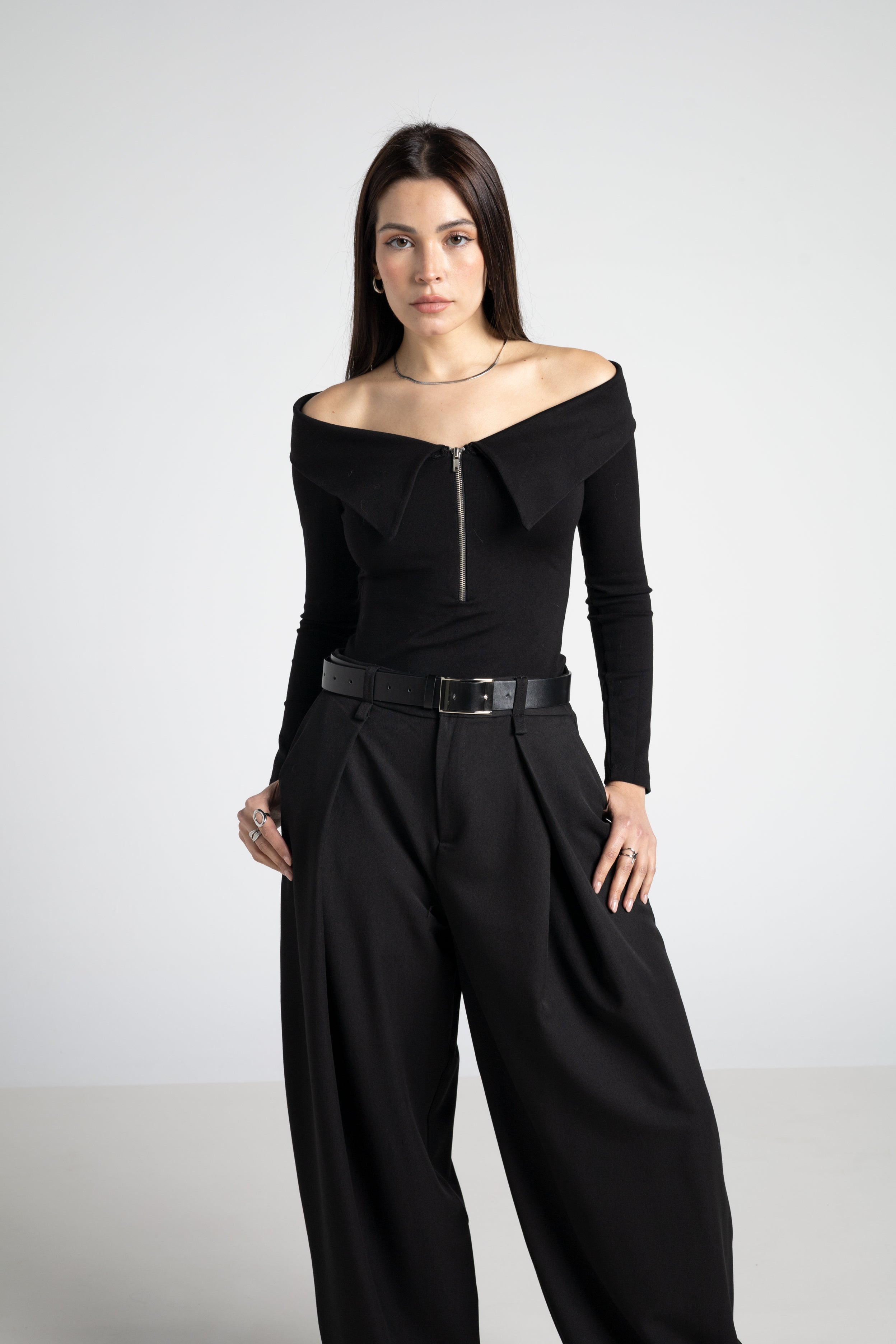 Top con cuello barco y cremallera - Top victoriano Bardot