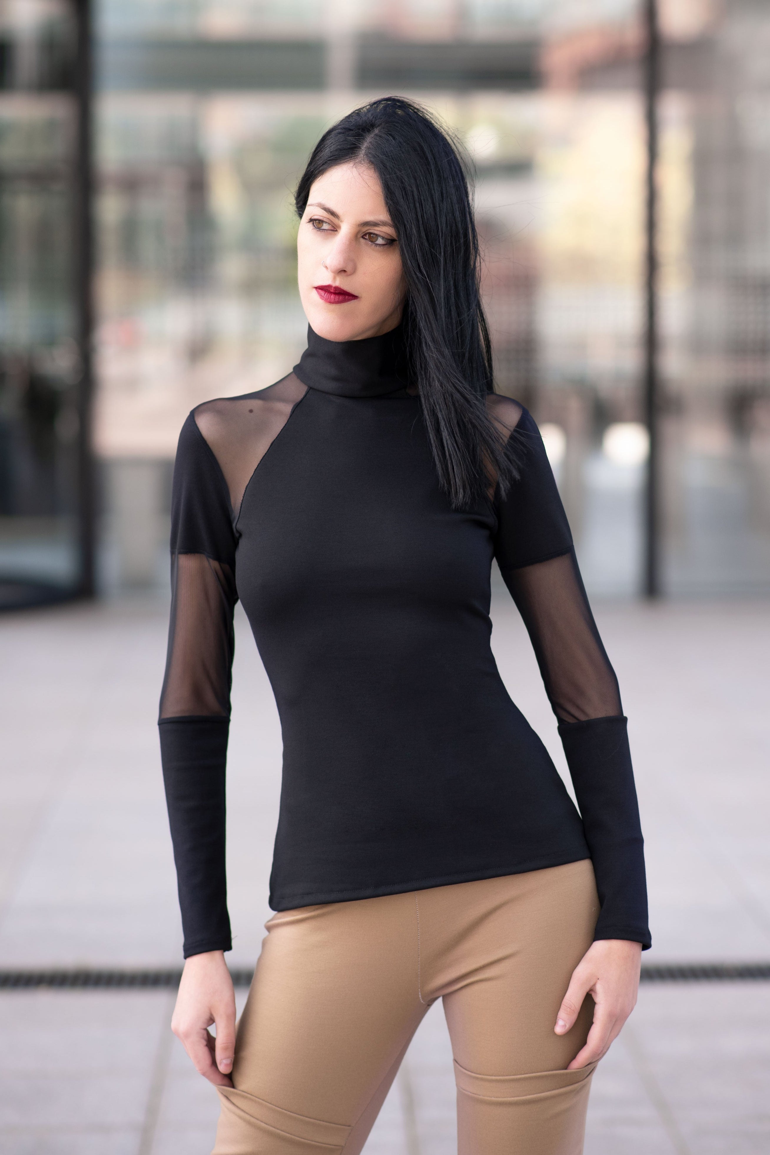 Mesh futuristic cocktail top