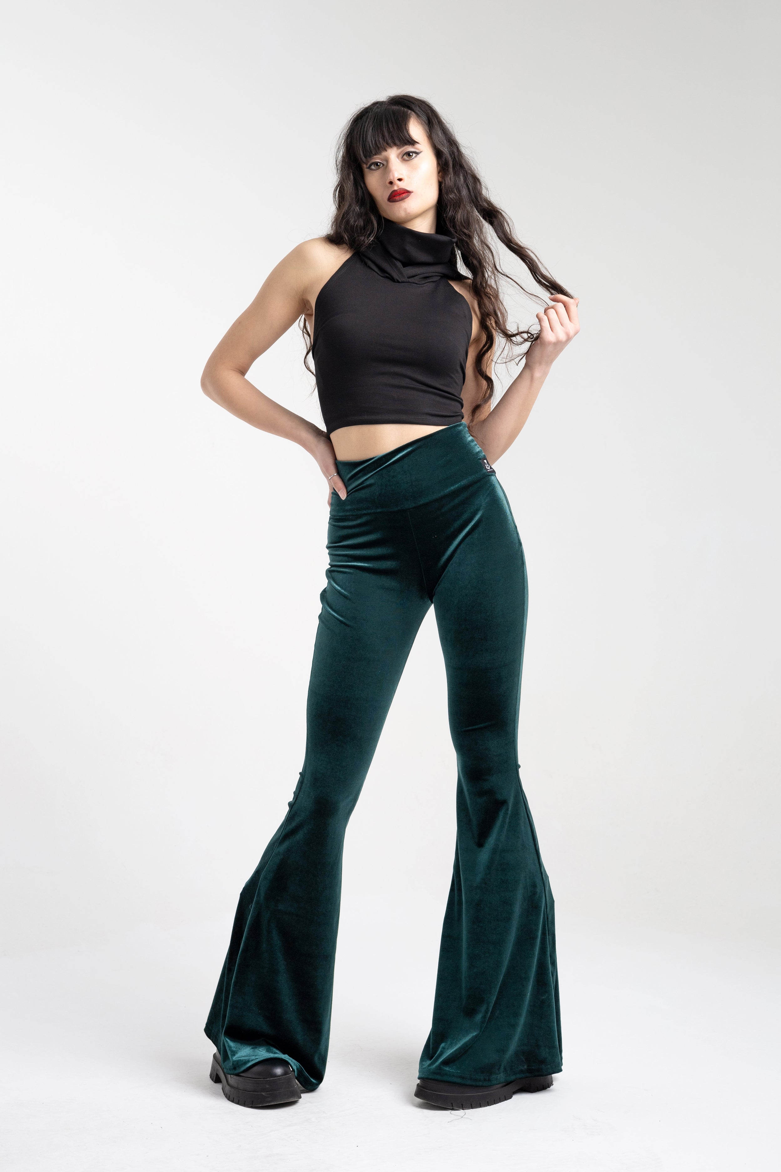 High rise velvet flare bottoms in teal. 70´s style