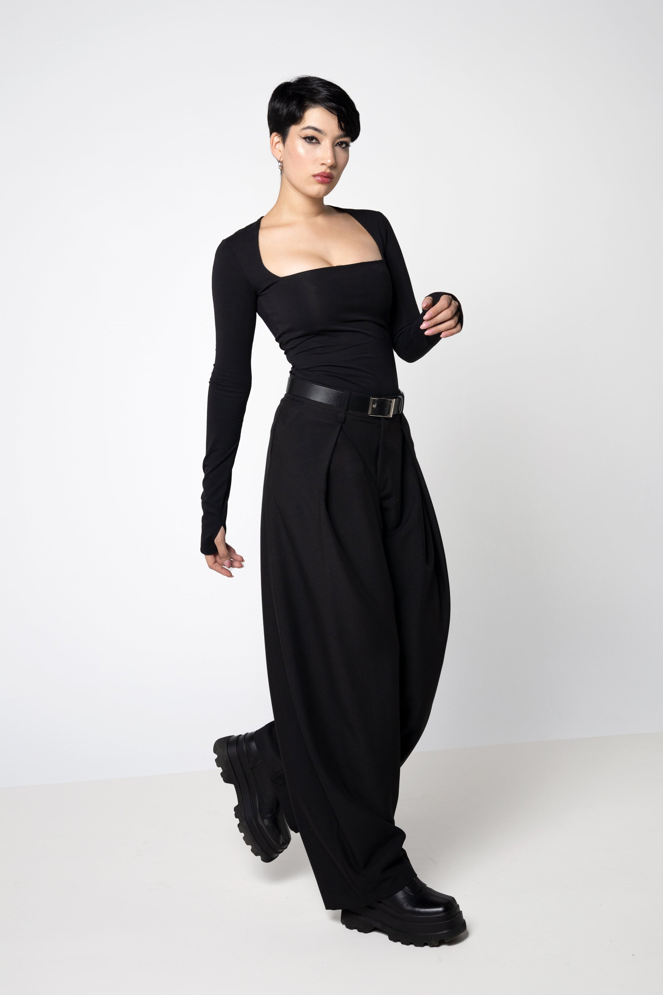 Pleated Barrel Pants – Tailored Baggy wide leg Trousers